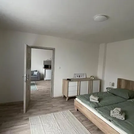 Dum Nad Jezerem - Ii. Apartment *